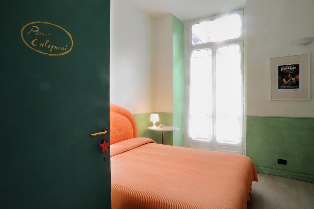 トリノ Il Pane E Le Rose Bed & Breakfast エクステリア 写真